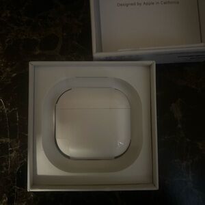 Apple airpod 4 with active noice cancellation